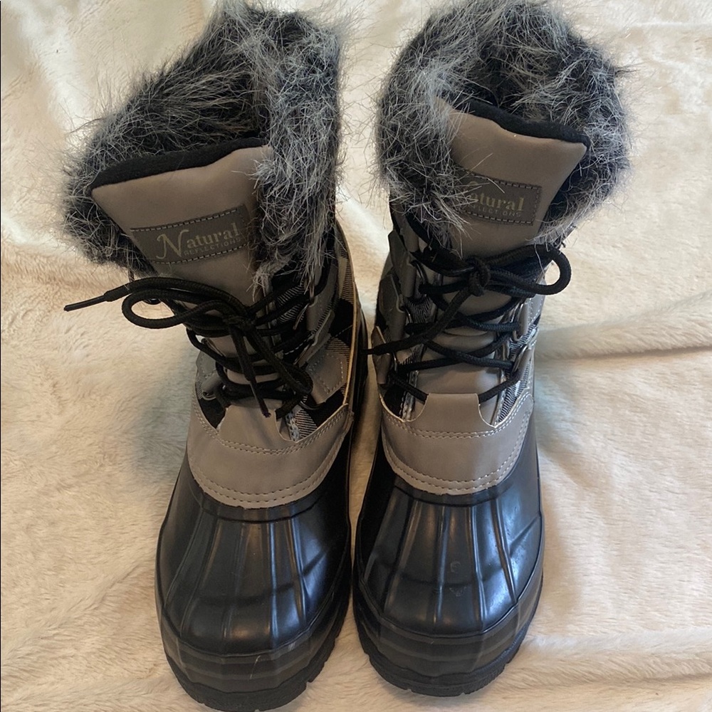 Natural Reflections Black and Gray Winter Boots with Waterproof Design